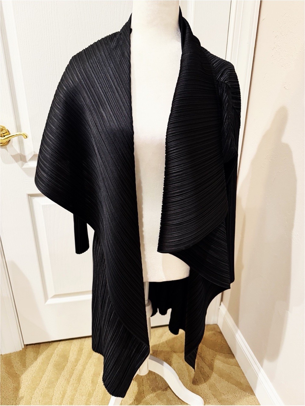 NWOT Pleats Please Issey Miyake Black Draped Pleated Cardigan